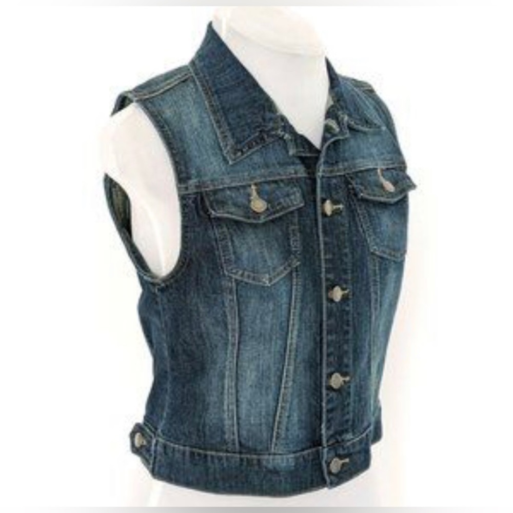 Sleeveless jean vest by Guess